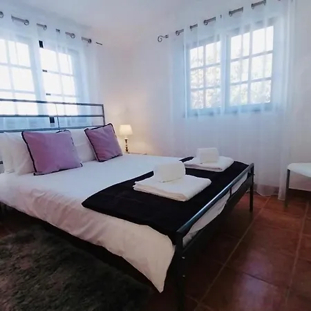 Holiday home Fuer 10 Personen In Vau, Regiao Centro *